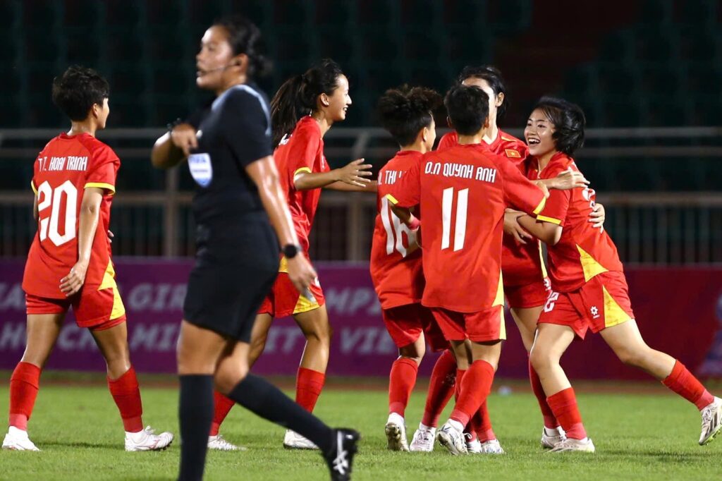 Niềm Vui Của Thúy Nga